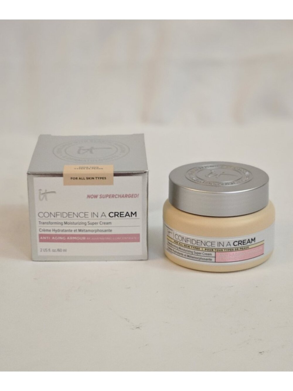 IT Cosmetics Confidence in a CREAM 2oz Moisturizing Anti-Aging Cream NIB